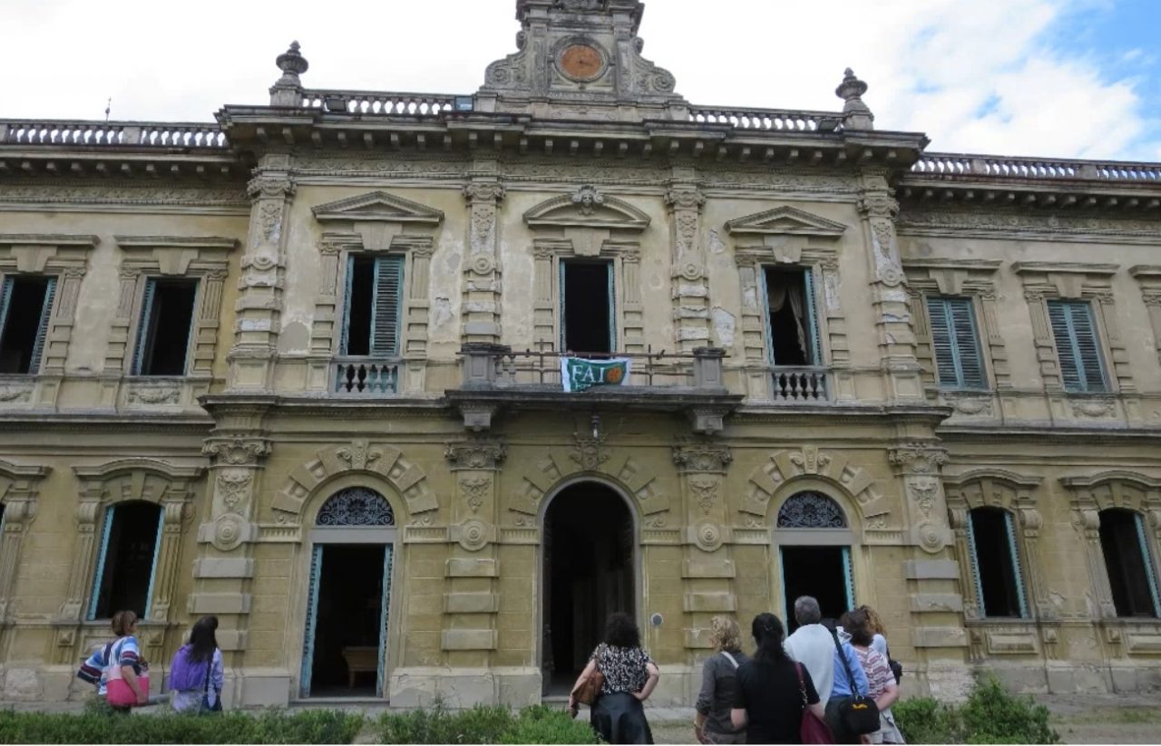 Dopo anni di abbandono è stata acquistata villa Peragallo