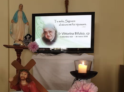 L’ultimo saluto a suor Vittorina
