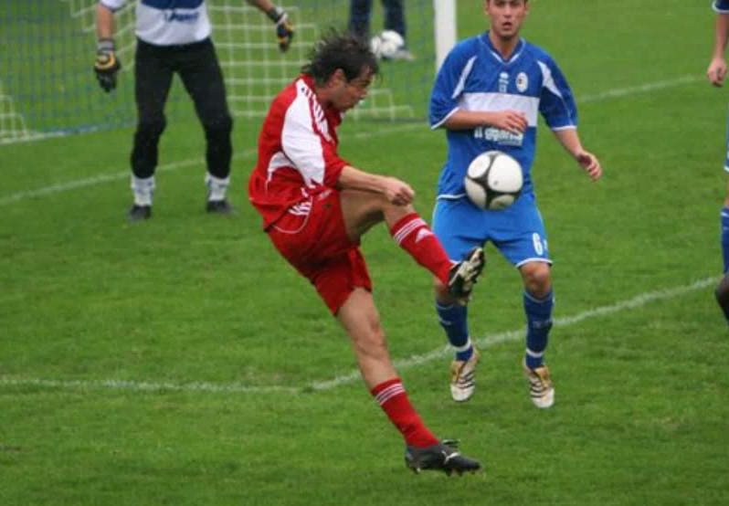 Cade dalla finestra e muore a soli otto anni