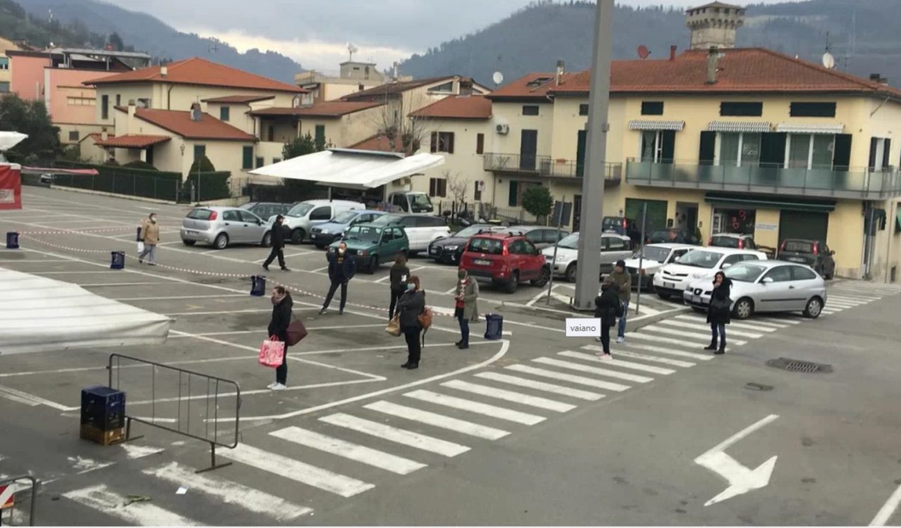 Successo del mercato “rinnovato” a Vaiano/Guarda il VIDEO