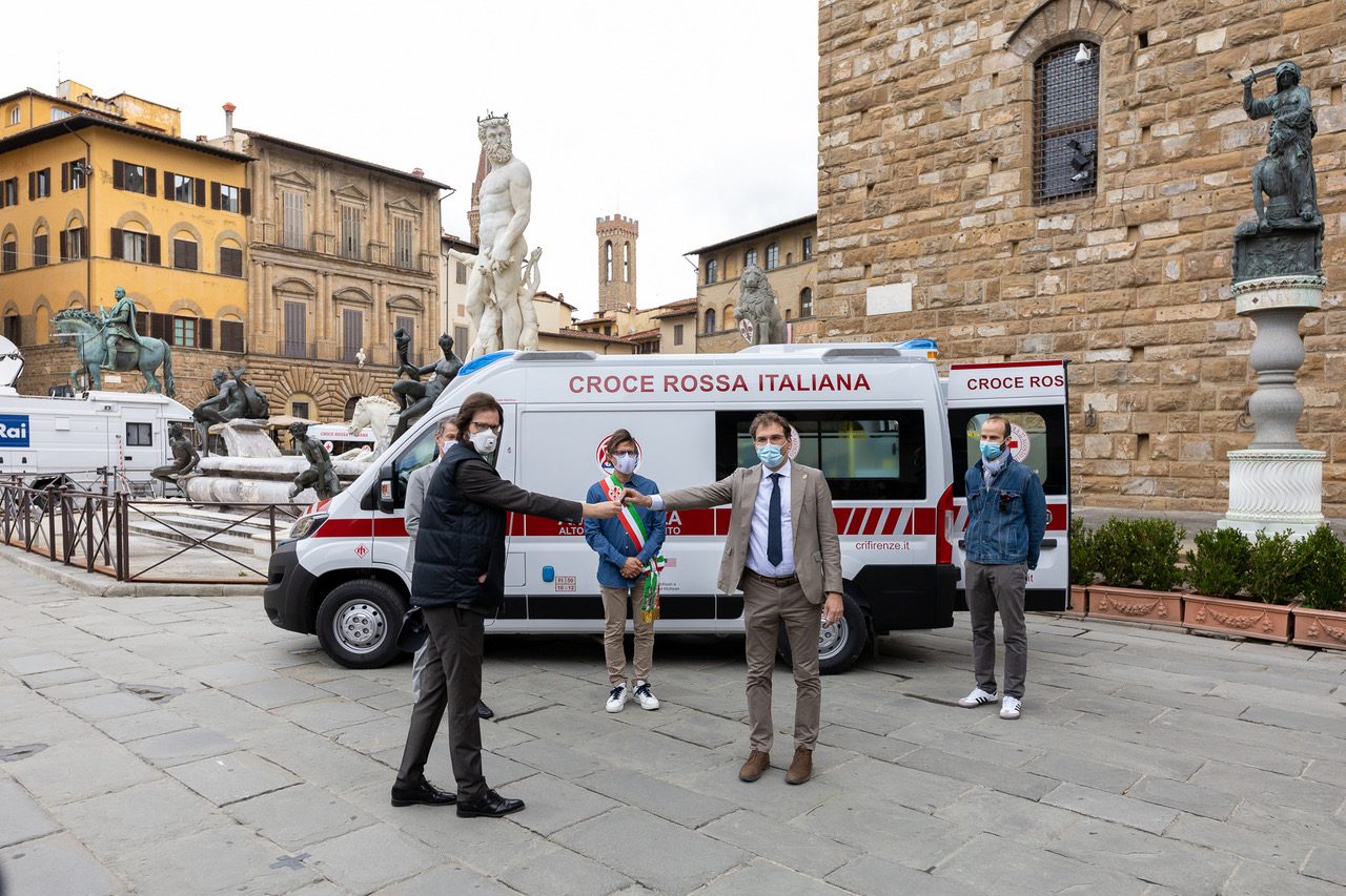 Una ambulanza ad alto bio-contenimento è stata donata stamani dalla RFK International House alla Croce Rossa