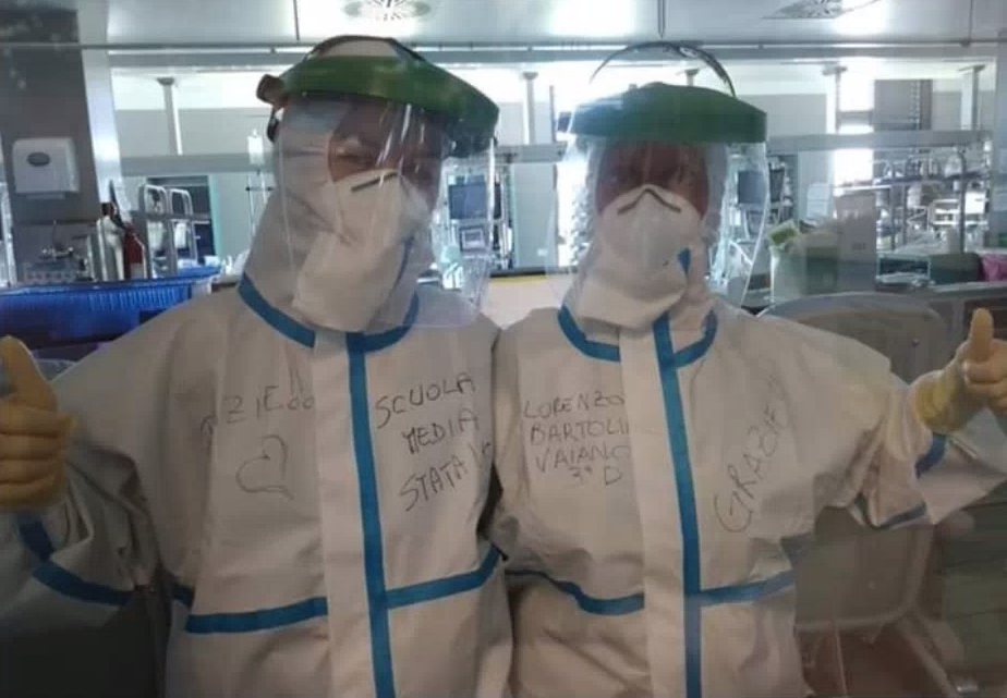 La classe manda un messaggio per “addolcire”  le giornate di chi lavora all’ospedale – LE FOTO
