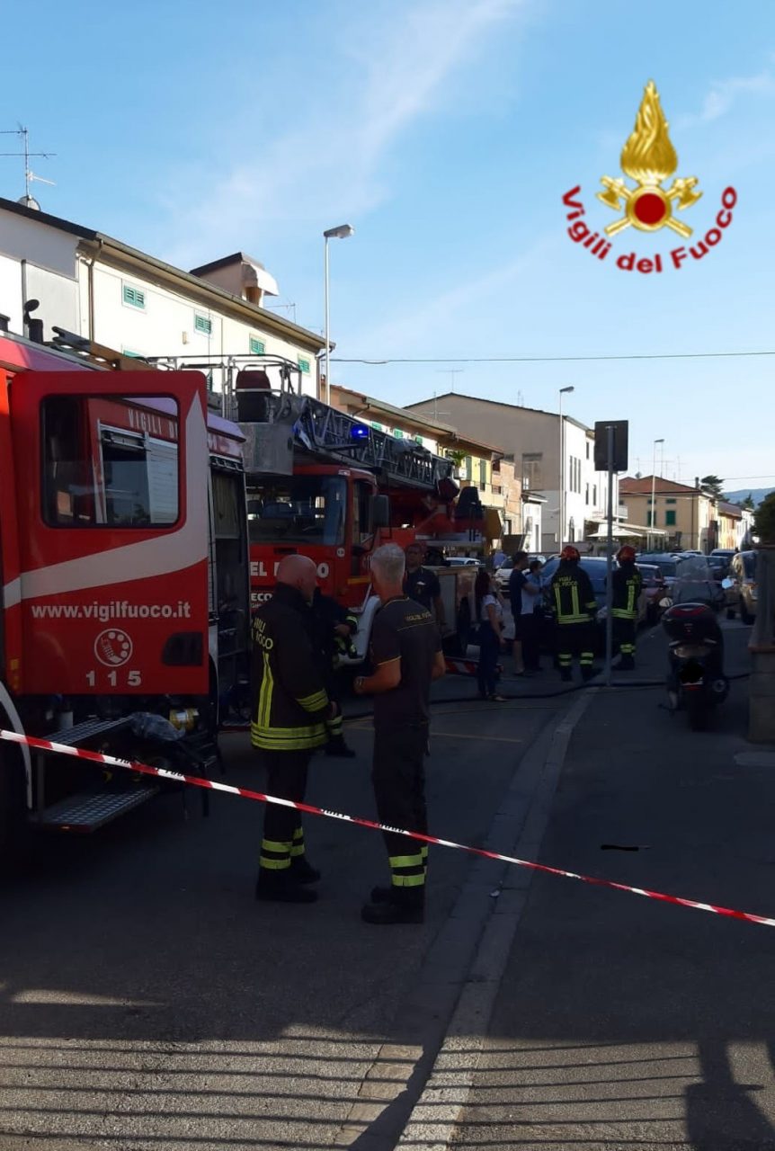 Incendio in un appartamento a Prato
