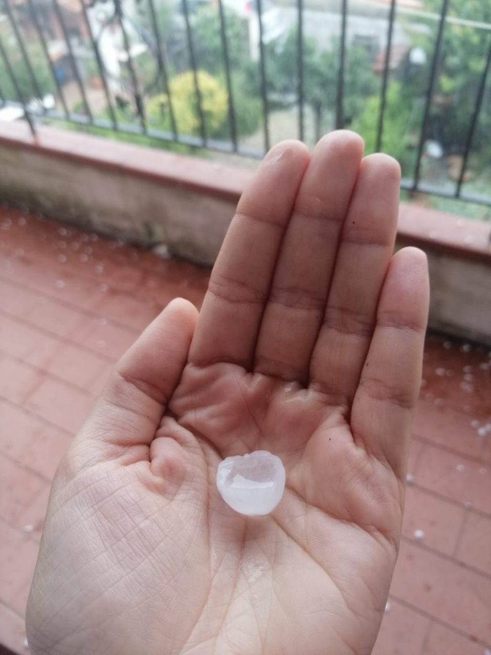 Grandinata estiva irrompe su Carmignano: IL VIDEO