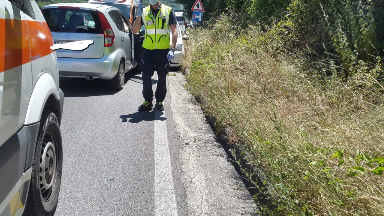 Incidente tra Santa Lucia e la Foresta: code e rallentamenti