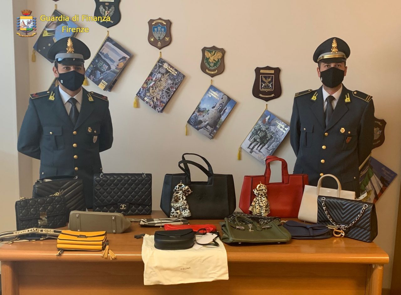 Duro colpo alla “filiera” del falso: 40 indagati e 9 misure cautelari per contraffazione – IL VIDEO