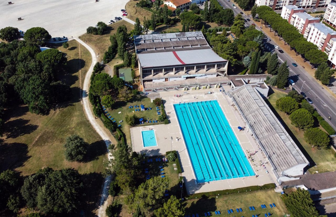 Piscina comunale di Empoli, approvato il progetto esecutivo per il rifacimento della copertura. A giorni l’avvio dell’iter di procedura di gara