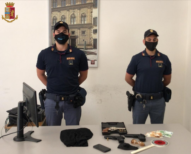 Due rapine a mano armata: la Polizia di Stato ferma il presunto autore