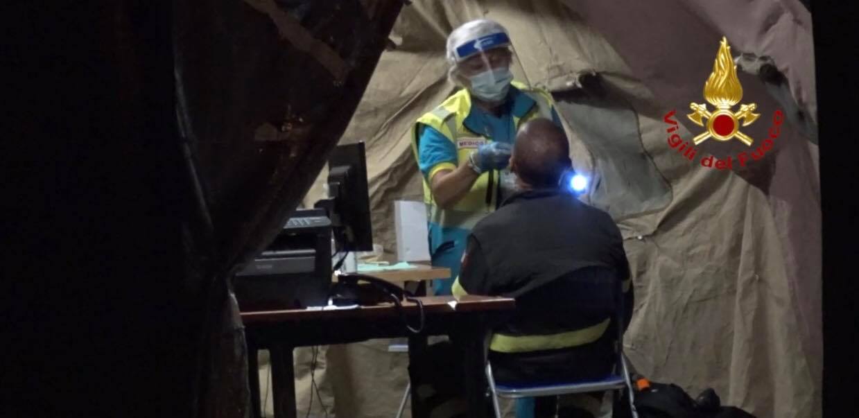 E’ rientrato ieri in Italia il team dei Vigili del Fuoco impegnato a Beirut: GUARDA IL VIDEO