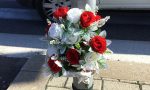 Un mazzo di rose rosse per il centauro morto all’Osmannoro