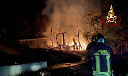 Incendio a Foiano della Chiana: distrutto un annesso agricolo