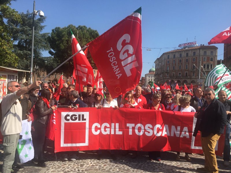 Sciopero di venerdì 17 novembre in Toscana, stop trasporti “dimezzato”: ecco quanto si fermano