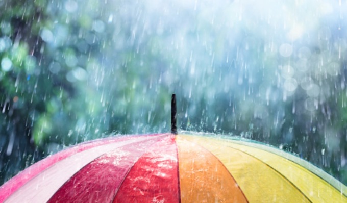 Temporali, vento e mareggiate: martedì 25 codice giallo in tutta la Toscana