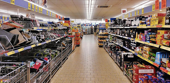 Dal 31 ottobre solo una persona per famiglia potrà andare a fare la spesa: ecco la nuova ordinanza – IL VIDEO