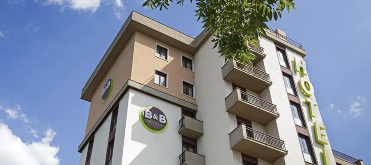 Il B&B Hotels di Firenze Novoli diventa un albergo sanitario: 88 camere a disposizione