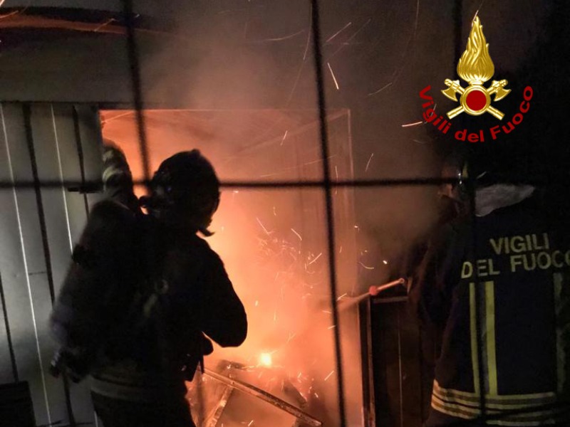 Brucia capanna a Montevarchi: LE FOTO