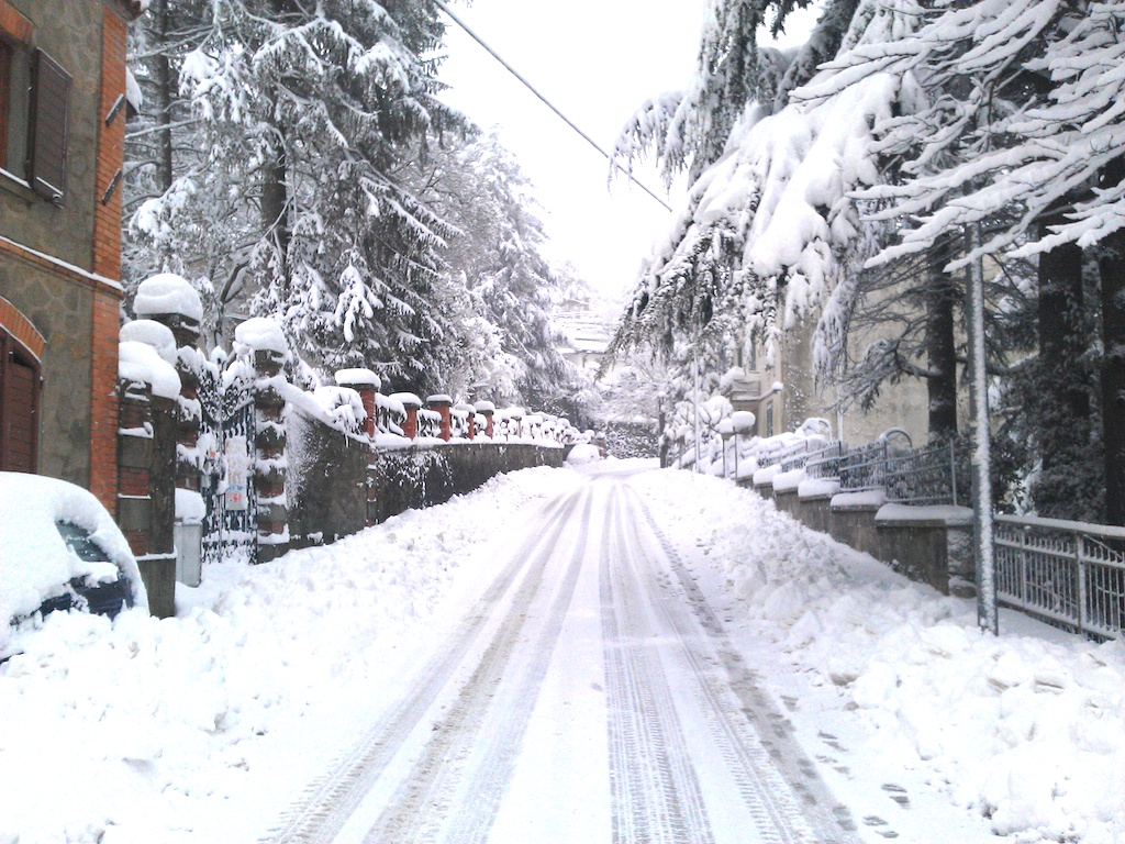 Vaiano, pronto il piano neve e obbligo di catene a bordo o di gomme invernali