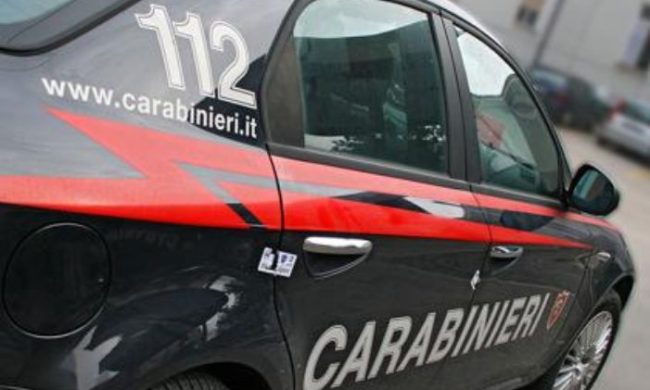Firenze, sorpreso dai Carabinieri a vendere cocaina: arrestato 20enne