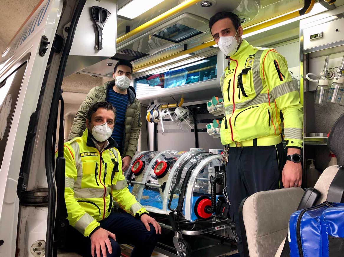 Torna in funzione l’ambulanza con barella a bio-contenimento per il trasporto dei pazienti Covid