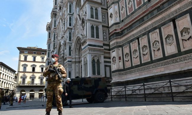 Il reggimento “Nembo” di Pistoia prende la guida dell’operazione “Strade Sicure” in Toscana – LE FOTO