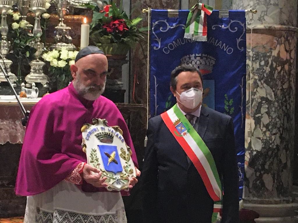 E’ tornato al Santuario di Montenero lo stemma del Comune di Vaiano