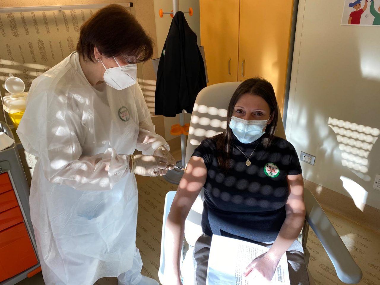 Covid, vaccinato il primo ingegnere biomedico: “In prima linea con i sanitari contro la pandemia”