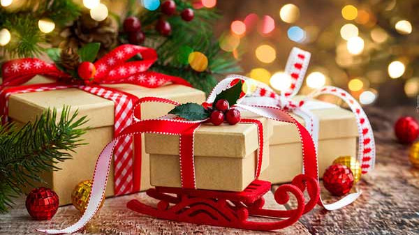 In Toscana per Natale saranno spesi 1,2 miliardi di euro: a Firenze spesa di 700€ per famiglia