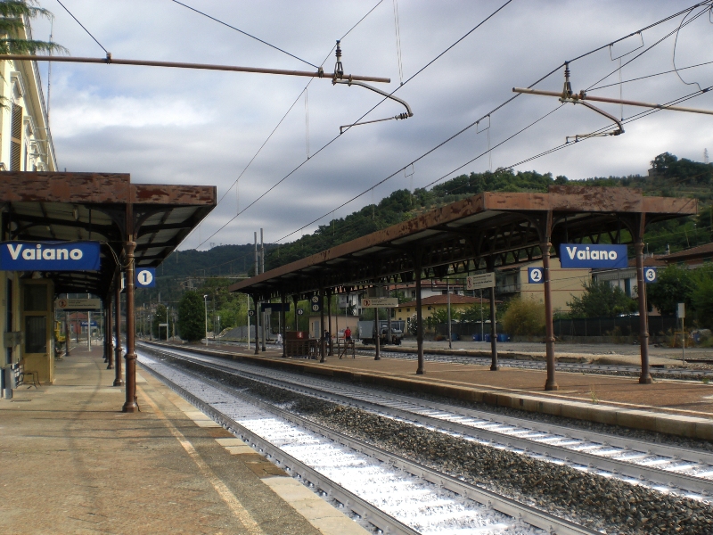 Pendolari in difficoltà in Vallata, il consigliere regionale Alessandro Capecchi (Fdi) chiede chiarimenti