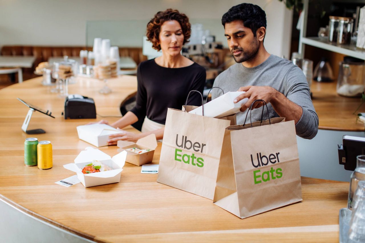 Uber Eats arriva nella Piana fiorentina e anche a Prato