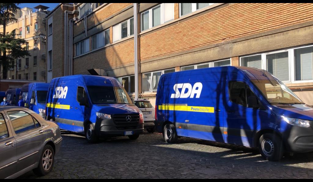 Poste Italiane consegna il vaccino Moderna alle strutture sanitarie in Toscana