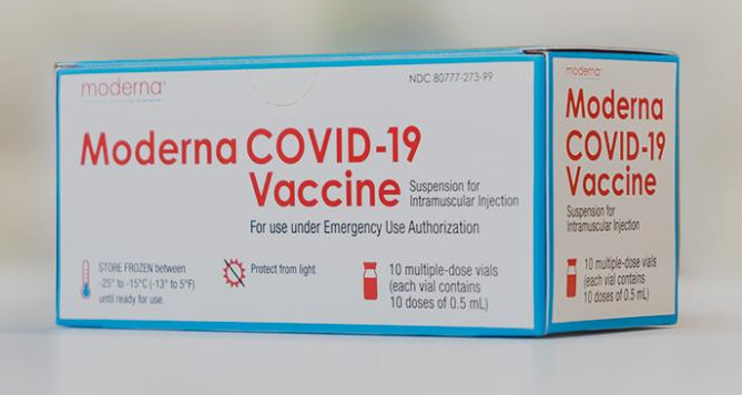 Nuovi intervalli tra prima e seconda dose di Pfizer e Moderna per chi prenota dal 13 maggio