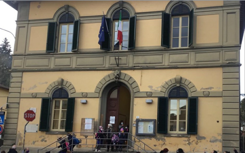 Porto di Mezzo: torna (per poco) lo spettro chiusura per la scuola