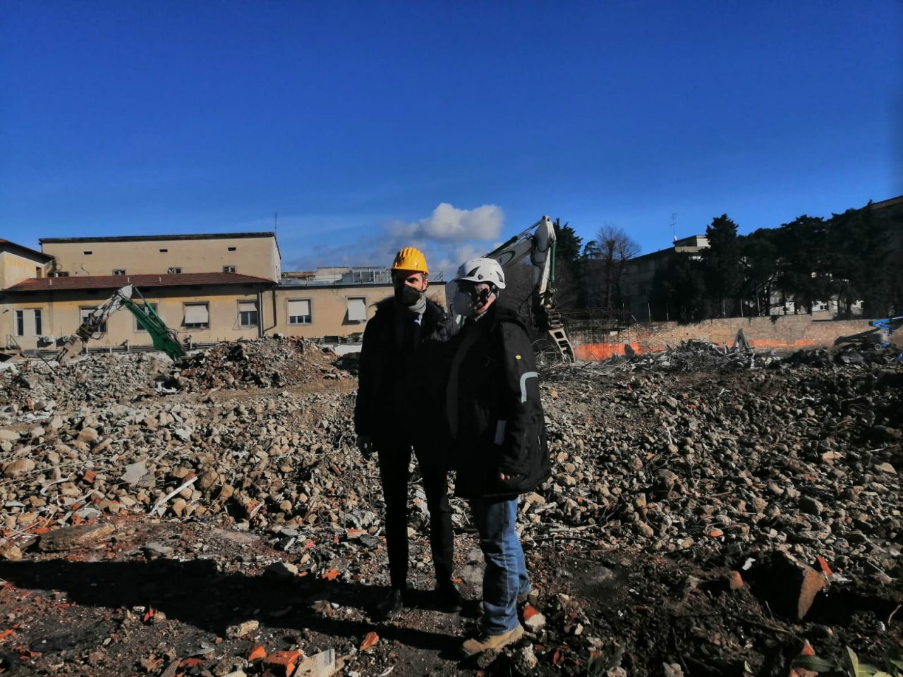 Prato: terminati i lavori di abbattimento dell’ex ospedale, il parco Centrale comincia a delinearsi