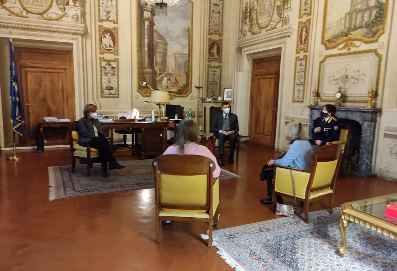 Preoccupata per un’amica francese che non si faceva più sentire 12enne fiorentina fa intervenire la Polizia