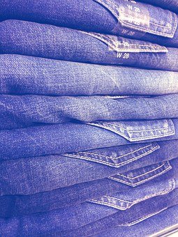 Fallimento Rifle: la storica azienda di jeans svende a due euro