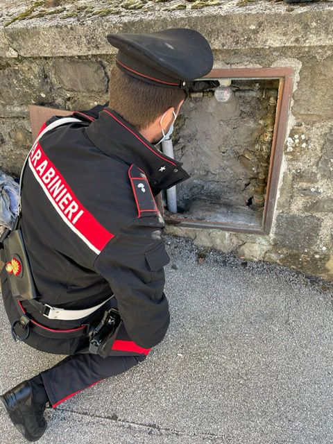 Si allaccia abusivamente alla rete idrica. Nei guai un settantenne di Firenze e l’idraulico che ha eseguito il lavoro