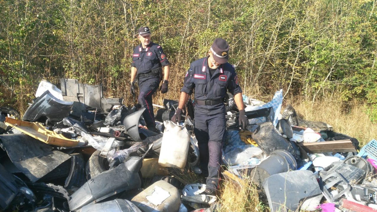 Materiali edili in un campo in via Cavalcanti, sequestrata un’area di 1650 metri
