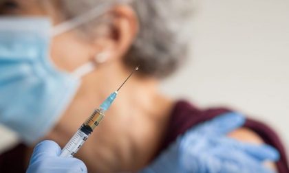 Vaccinazioni nelle Rsa sospese causa riduzione del personale Usca. L’interrogazione in Regione