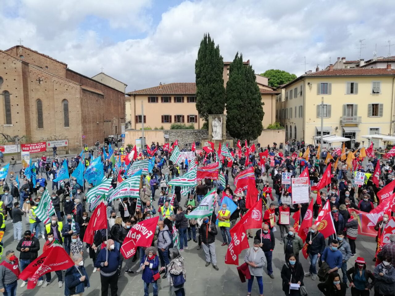 Prato, lo sciopero-protesta di questa mattina dopo la morte di Luana