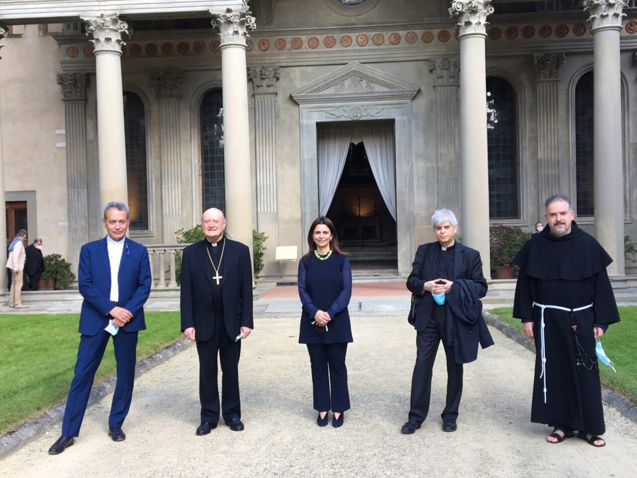 L’emozione del cardinale Ravasi in Santa Croce per Dante: “Messaggio di speranza e desiderio di luce per l’umanità di oggi”