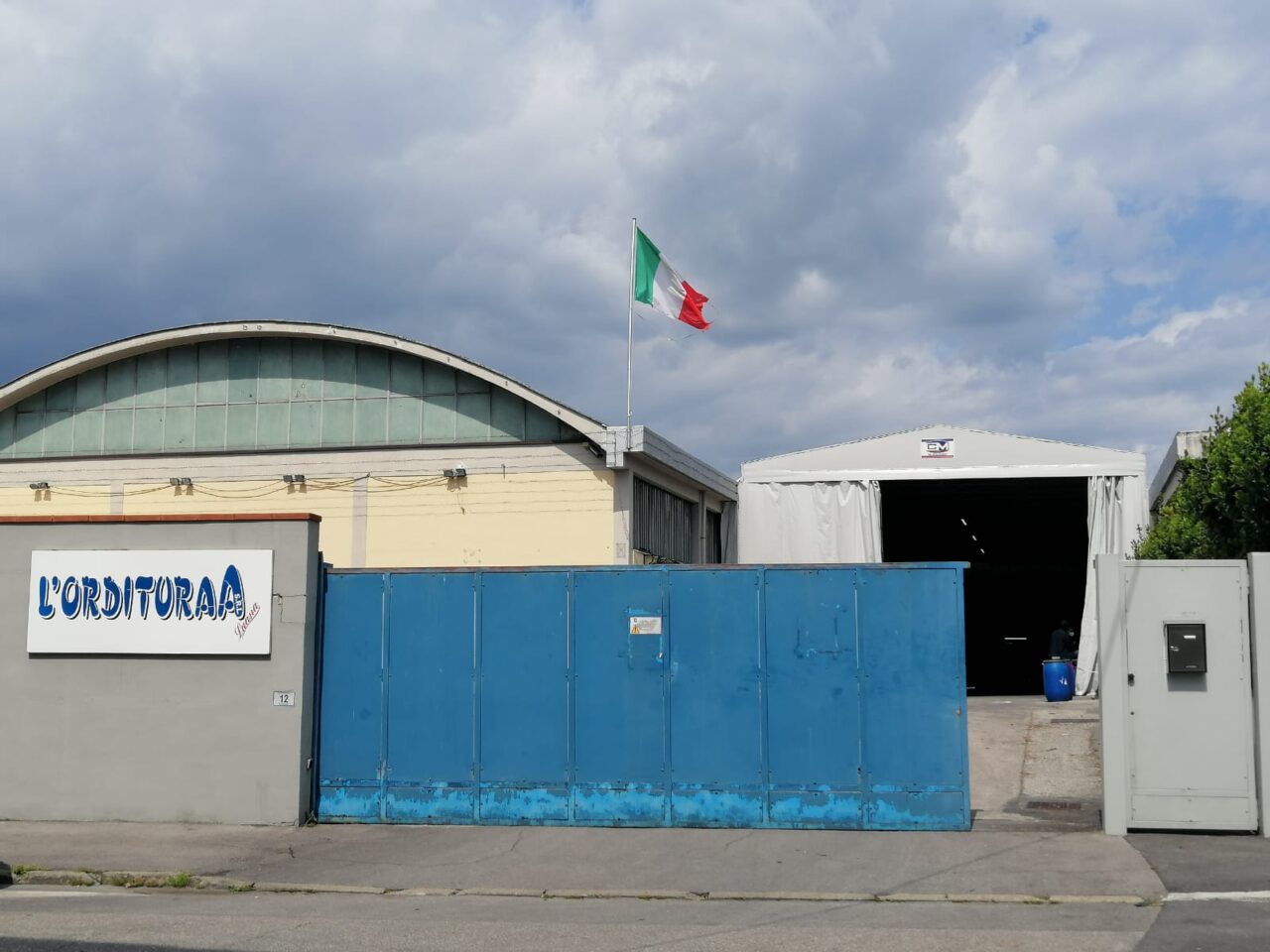 Rimane incastrata in un macchinario, muore 23enne ad Oste di Montemurlo