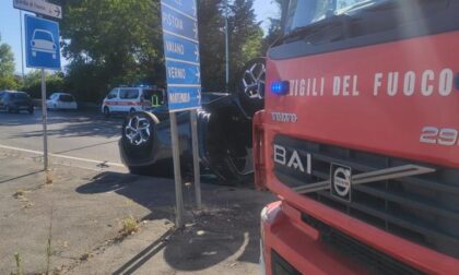 Incidente tra due auto in viale XXV Aprile