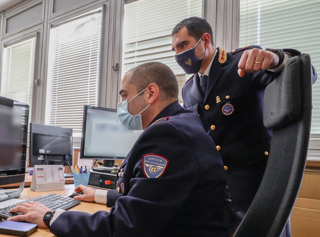 Polizze assicurative false: la Polizia denuncia 54enne