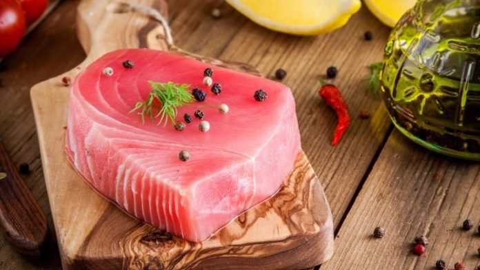 Intossicazione da tonno, rilevati additivi proibiti su pesce fresco e in dosi 50 volte superiori alla quantità ammessa