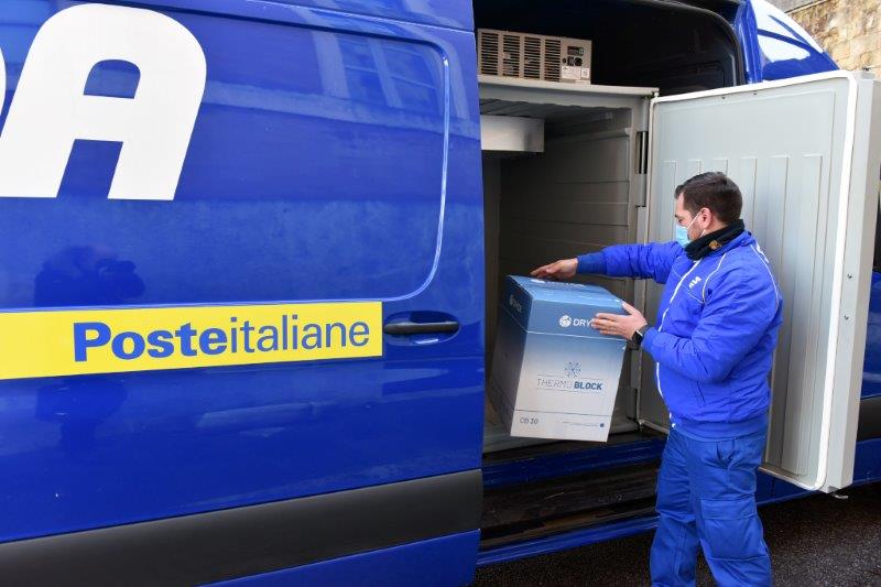 Vaccini in consegna domani a Prato