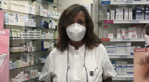 Va in pensione la farmacista Fabrizia Vannucchi