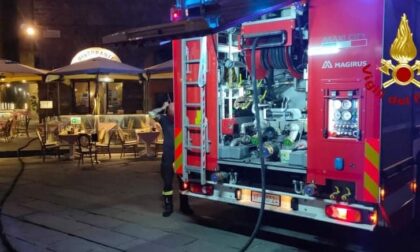 Incendio in piazza Signoria: va a fuoco la cucina di un ristorante