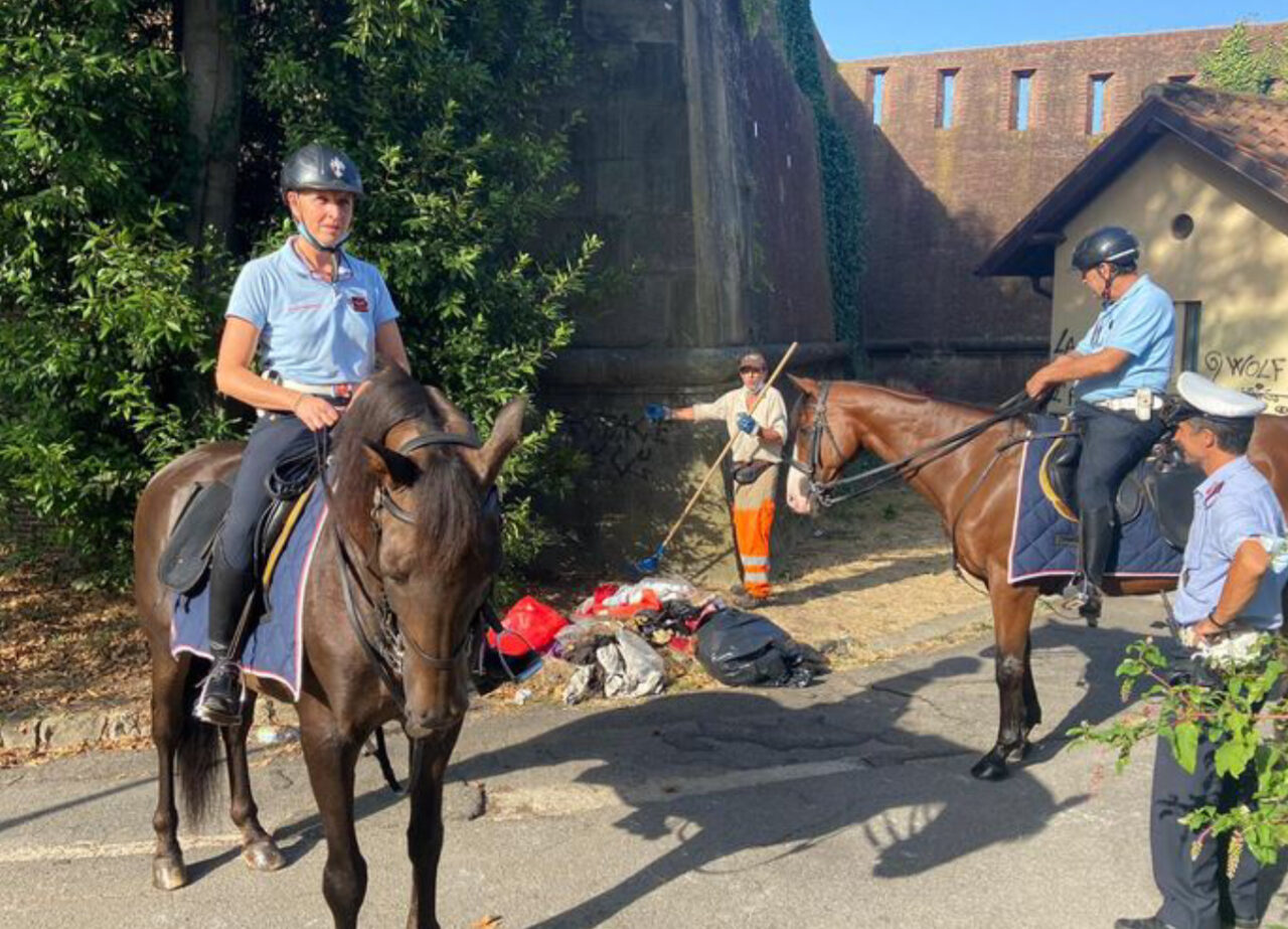 Polizia Municipale e Alia in azione nei giardini della Fortezza da Basso