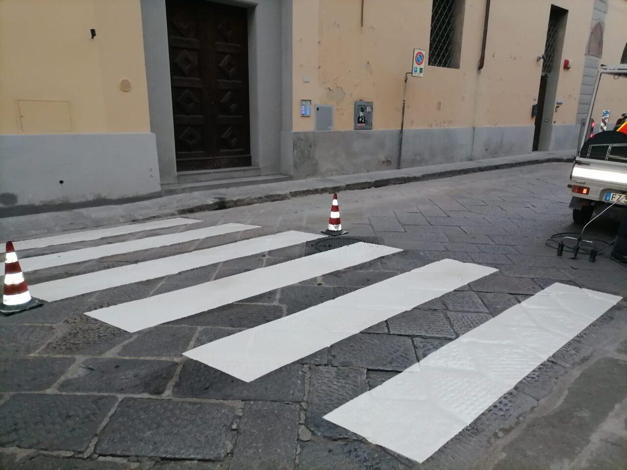 Oltre 70 le strade oggetto di interventi per attraversamenti e segnaletica in termoplastico da inizio 2021