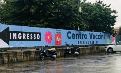 Cinquanta cinesi su un pullman si presentano per essere vaccinati all'hub di Fucecchio, ma sono vittime di un raggiro